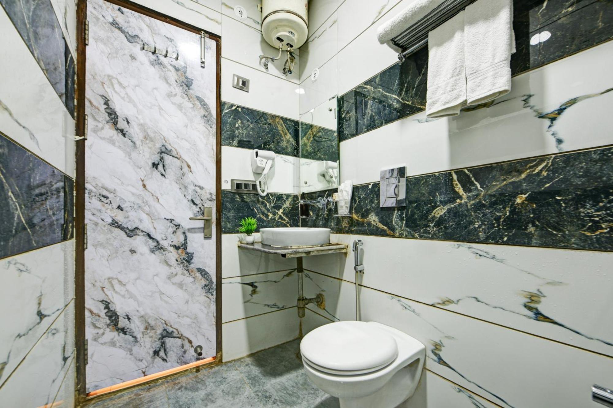 New Frontier - 2 Mins From Old Delhi Railway Station & Chandni Chowk Luaran gambar